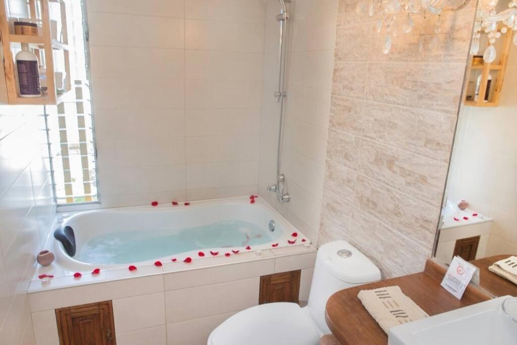 Departamento Jacuzzi Miraflores Lima Bagian luar foto